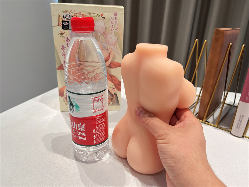 RQS——“约束快感3”评测！丰乳细腰翘臀，有些松的少妇！