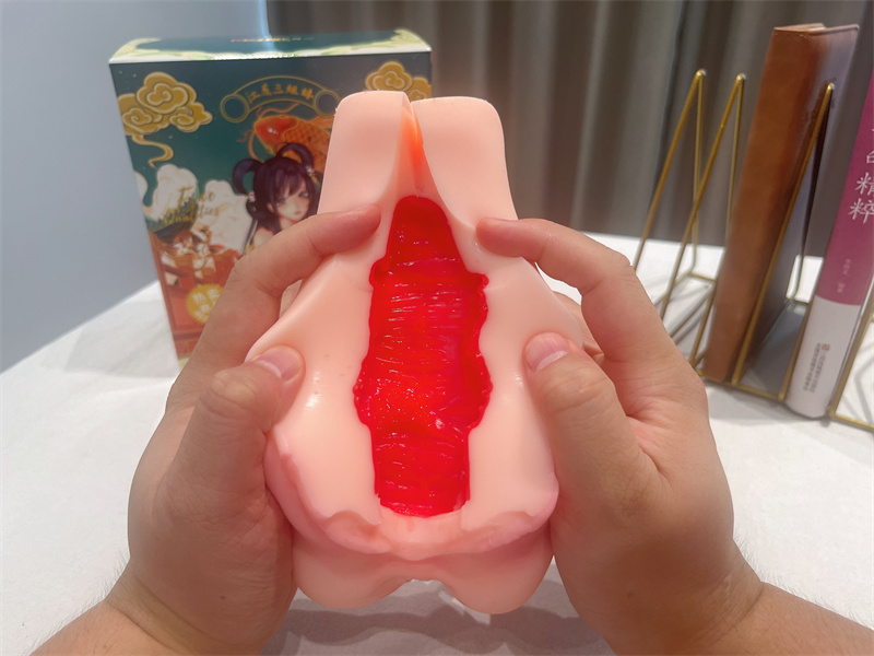 谜姬——“江东三姐妹之香菱玉齿”评测!做工粗糙造型吓人的国产撸撸杯!