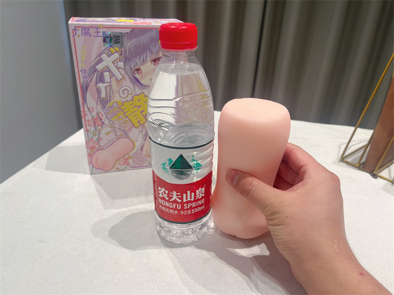 国产大魔王——“大魔王静”评测!小巧粉嫩的撸撸杯,拿来应应急还不错!