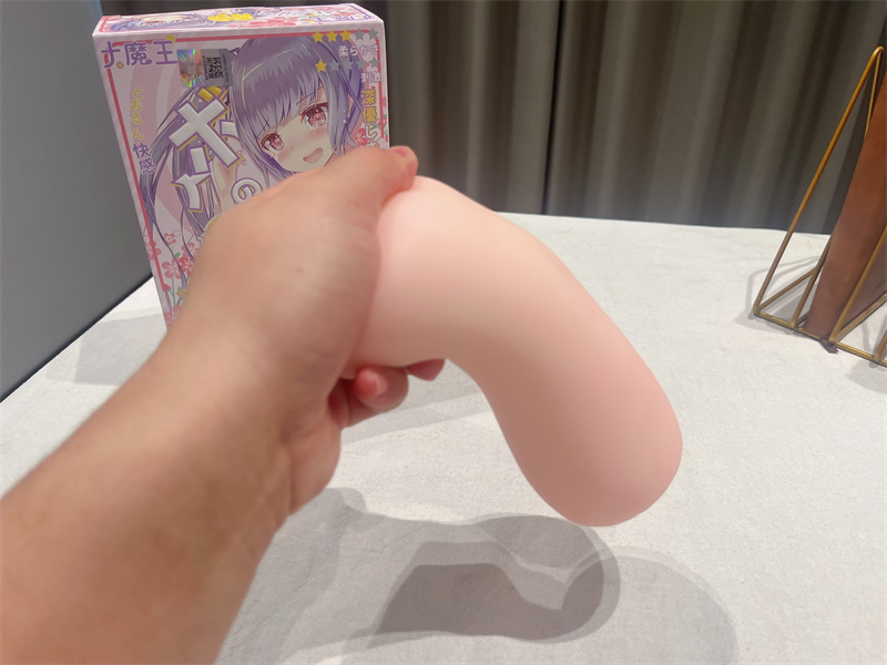 国产大魔王——“大魔王静”评测!小巧粉嫩的撸撸杯,拿来应应急还不错!