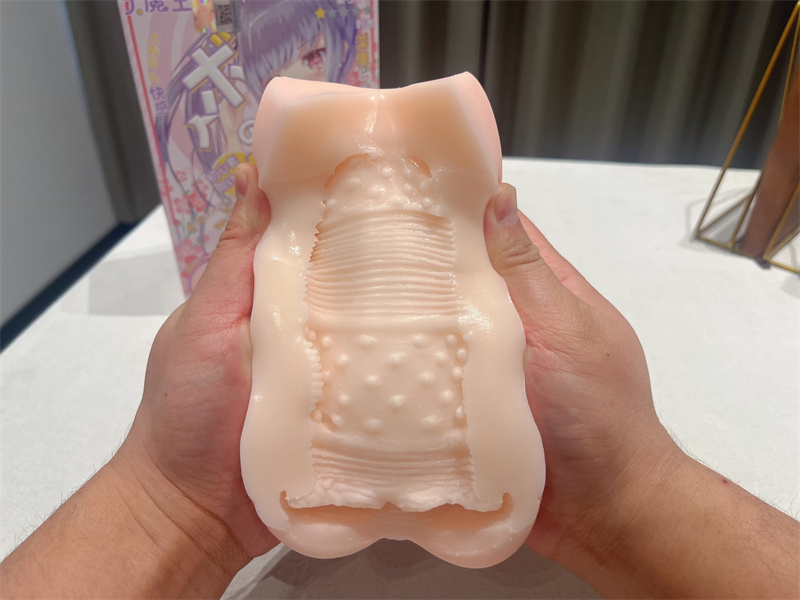 国产大魔王——“大魔王静”评测!小巧粉嫩的撸撸杯,拿来应应急还不错!