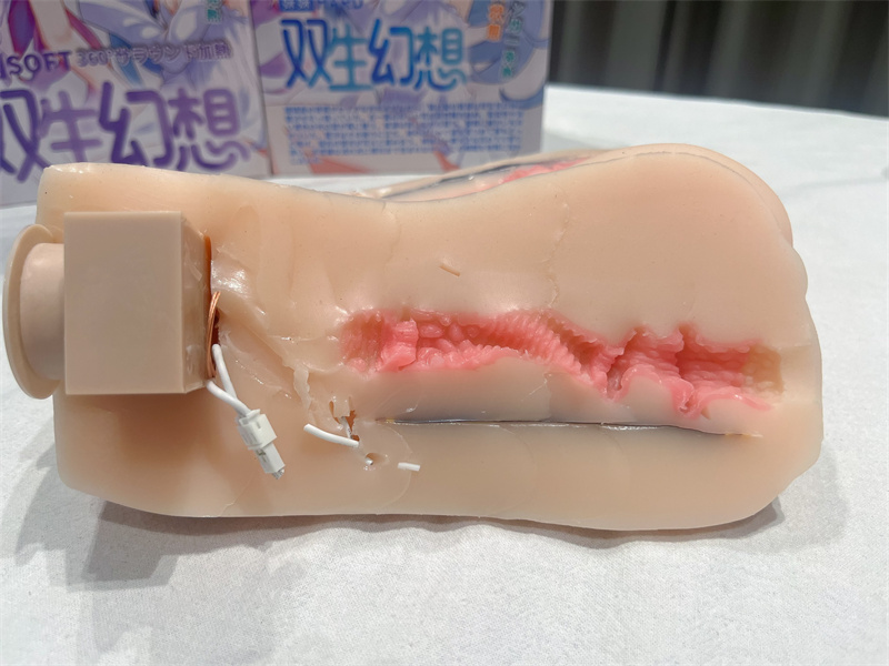 SMFUN——“双生幻想”评测!自动加热的仿真通道,8档震动吮吸,让你在这个冬天不孤单!!