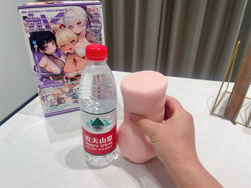 YUU——“乳推神乐”评测！奶头型颗粒结构，能带来真实的NAI交体验？