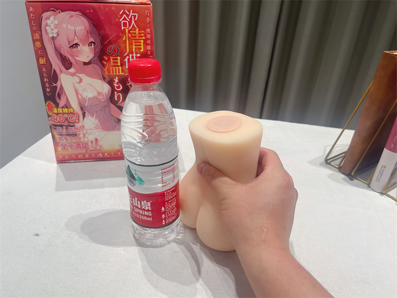 YUU——“温情彼女”评测！刺激元素挺足，却没有想象中的刺激感受！