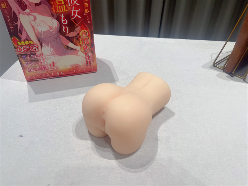 YUU——“温情彼女”评测！刺激元素挺足，却没有想象中的刺激感受！