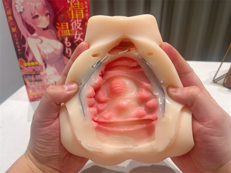 YUU——“温情彼女”评测！刺激元素挺足，却没有想象中的刺激感受！