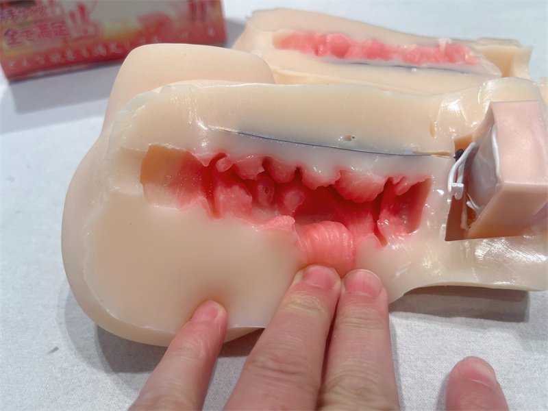 YUU——“温情彼女”评测！刺激元素挺足，却没有想象中的刺激感受！