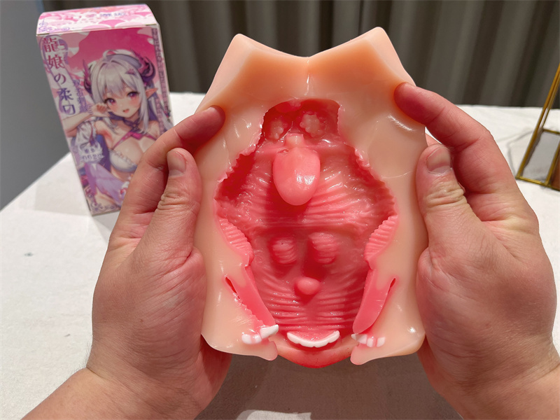 杯多多——“龙娘双舌口”评测！新奇的设计却毁在了松垮的通道结构！