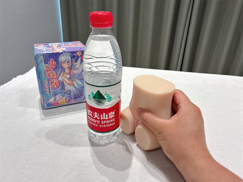 杯多多——“小萌臀”评测！体验不错，可跑道太短是硬伤！