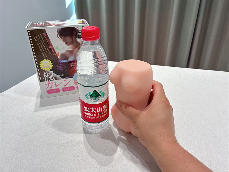 RQS——“枫花恋”评测！硬质材质的触感，前紧后松的体验！