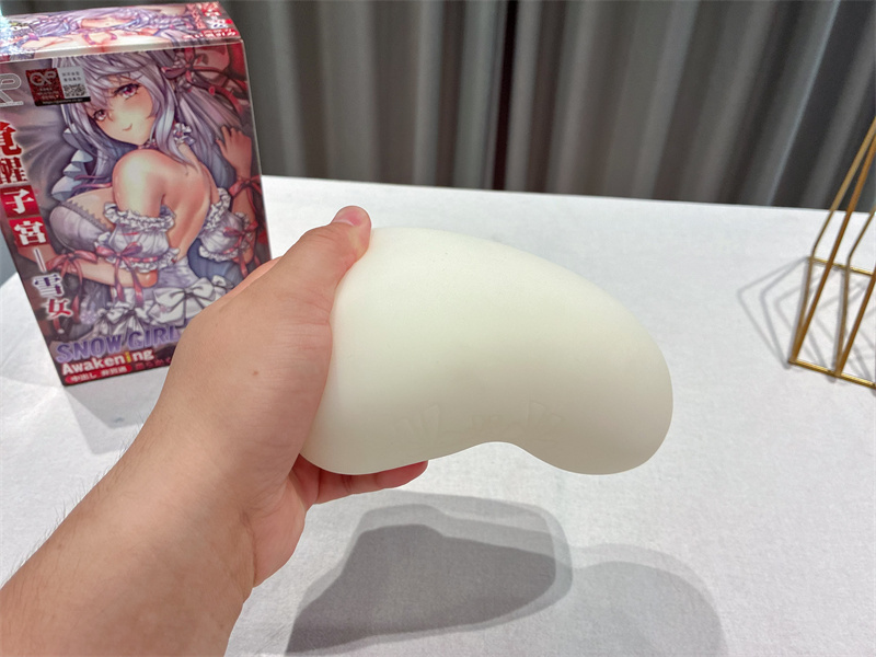 GXP——“觉醒子宫—雪女”评测！高硬度紫宫杯，V字造型有些奇葩！
