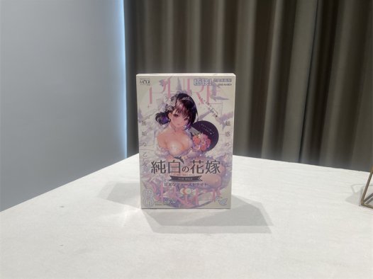 MODE——“纯白花嫁”评测!松垮通道还超长,直筒造型简单到爆炸!